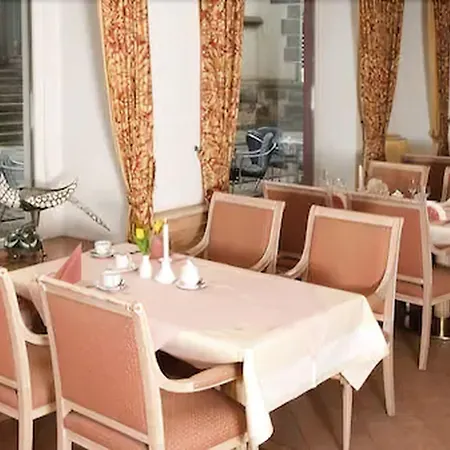 Hotel Garni Residenz Am Markt 3*