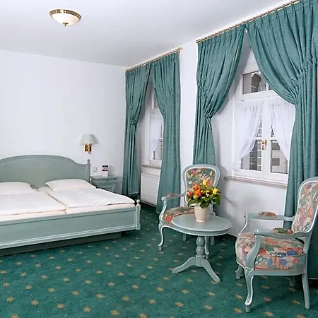 מלון Garni Residenz Am Markt 3*